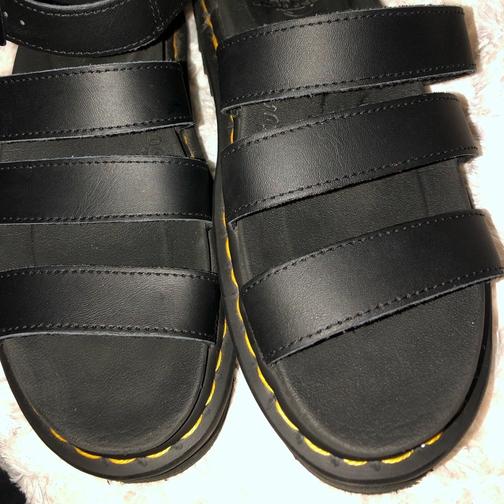 The real deal bought fr DM wear house Dr. Martens “Blaire” sandals. Size 8 US L